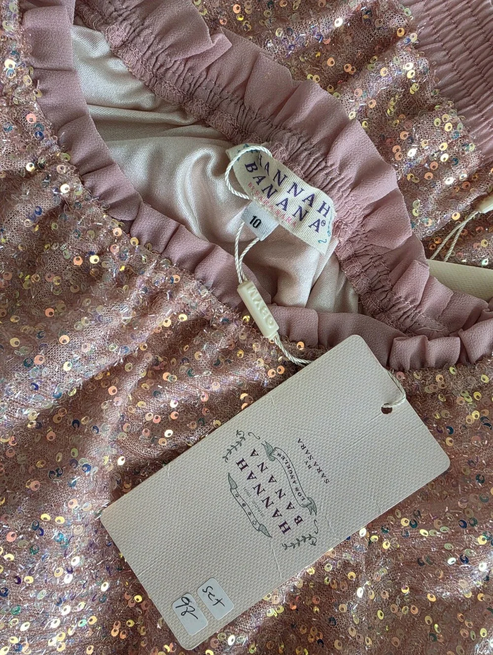 Hannah Banana shimmery rose
